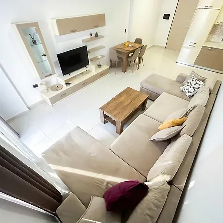 Exceptional 832 Appartement *