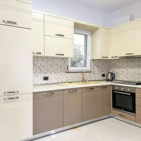 Exceptional 832 Appartement *