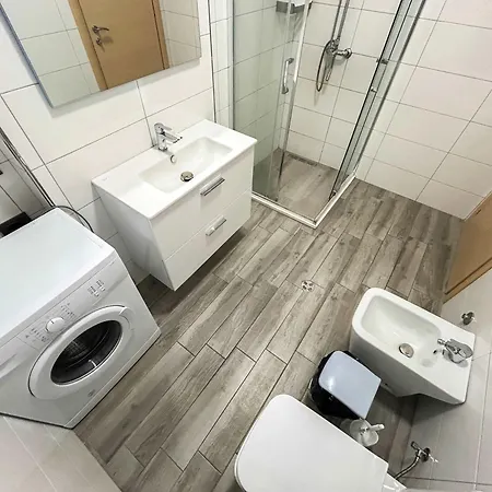 Exceptional 832 Apartament *